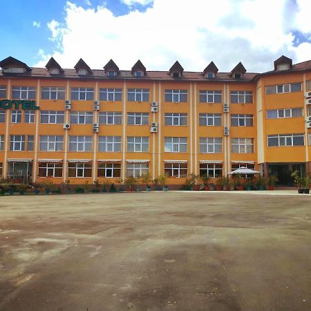 Hotel Dinastia Pitesti Exterior photo