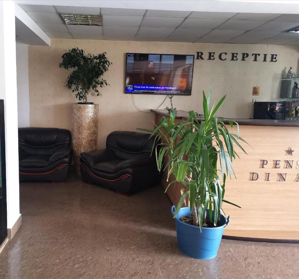Hotel Dinastia Pitesti Exterior photo